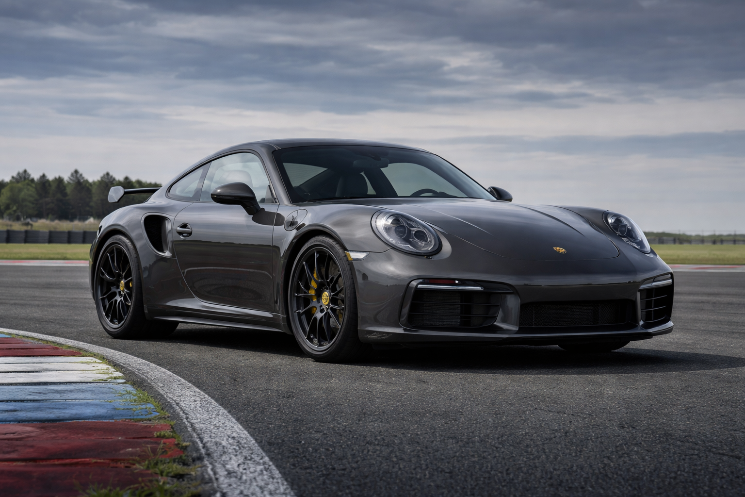 Sports Car Rentals in Dubai